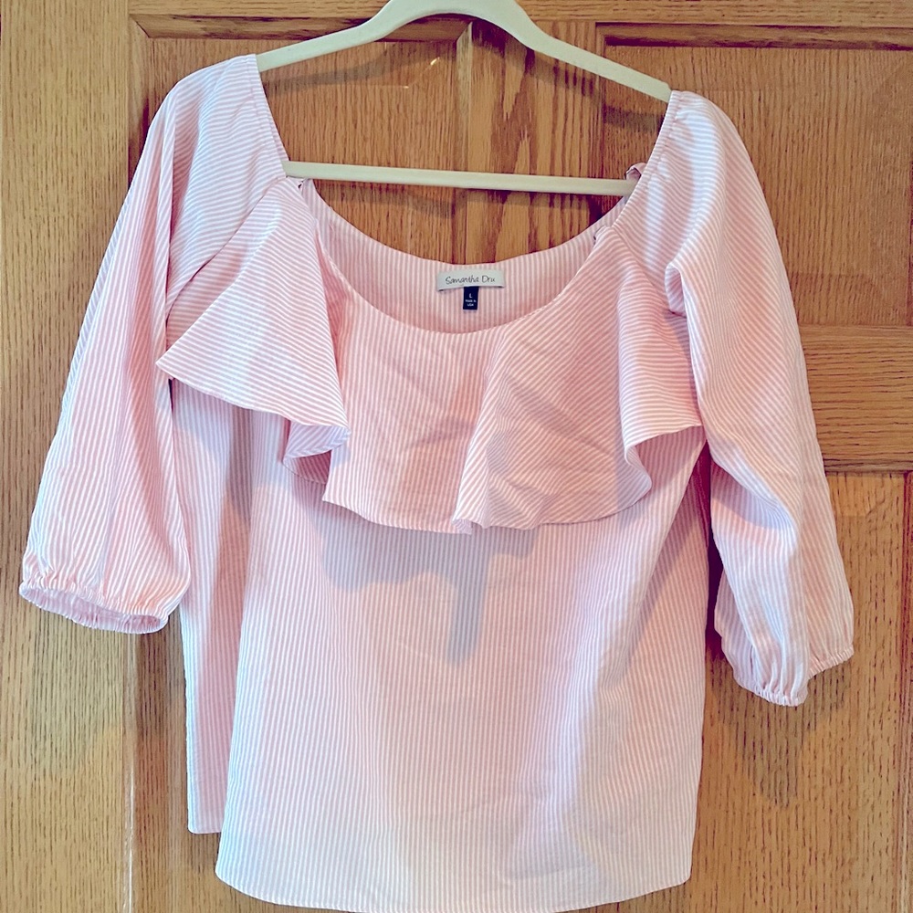 Off the shoulder striped ruffle shirt size L